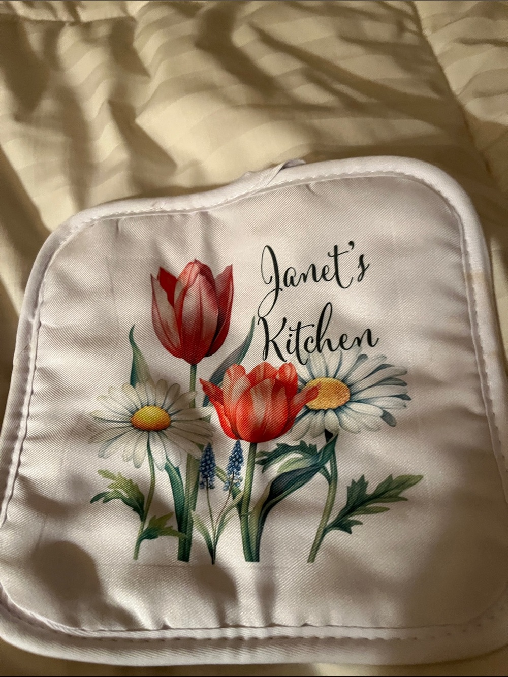 Personalized White Pot Holder with Red Tulip & Daisy Design